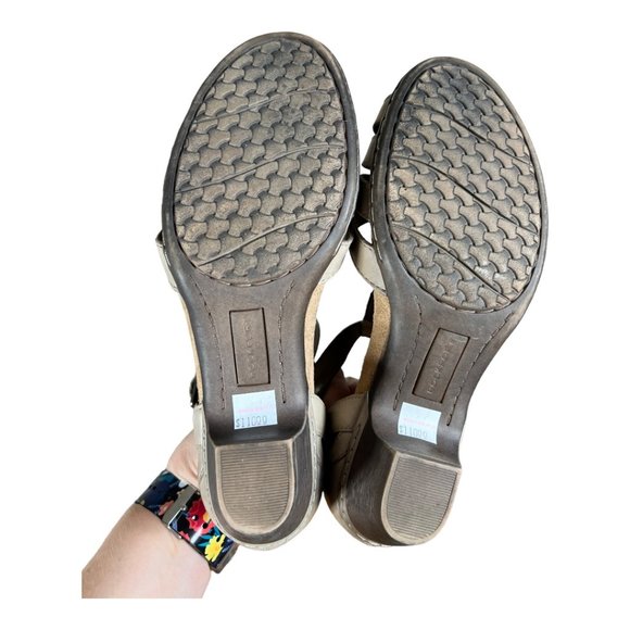 Rockport Tan Sandals - Picture 6 of 8